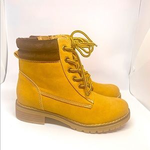 Sophie 17 Youth Girl Combat Boots